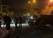 هدم قاعة رغدان في الطيرة بحجة البناء دون ترخيص والاهالي يحتجون 